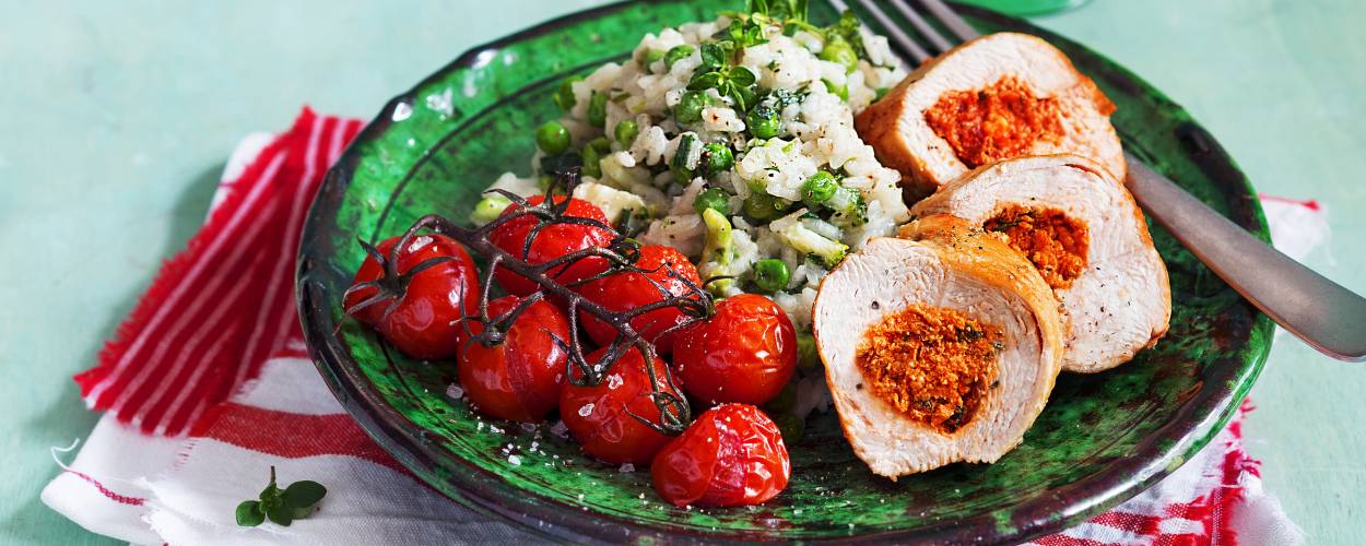 Gefüllte Hähnchenbrust mit mediterranem Risotto