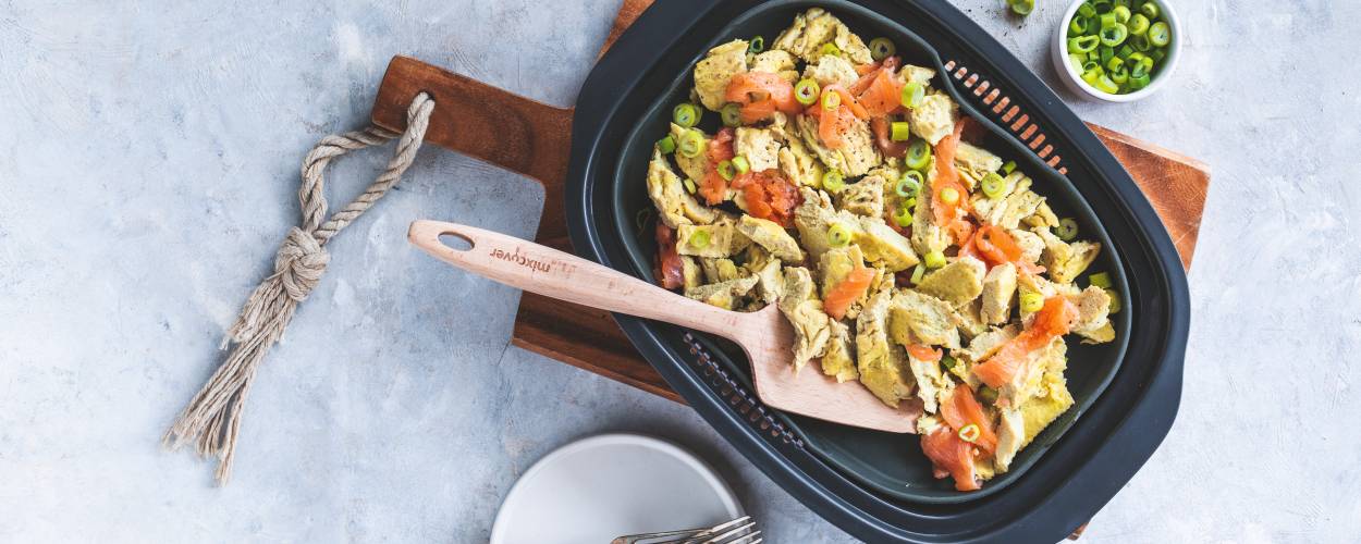 Rührei mit Lachs aus dem Dampfgaraufsatz