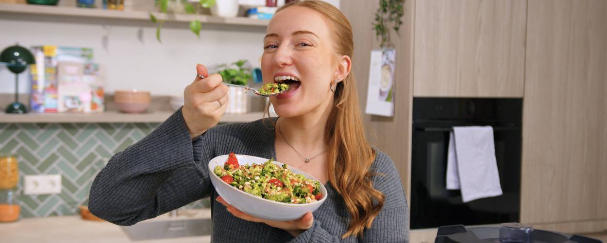 Isy isst Brokkolisalat