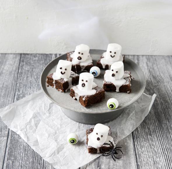 Einfacher Marshmallow-Fluff aus dem Monsieur Cuisine | ZauberMix Einfacher Marshmallow-Fluff aus dem Monsieur Cuisine | ZauberMix