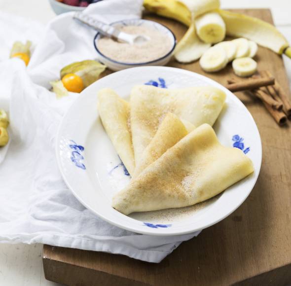 Pfannkuchen mit Blaubeersoße aus dem Monsieur Cuisine | ZauberMix Pfannkuchen mit Blaubeersoße aus dem Monsieur Cuisine | ZauberMix