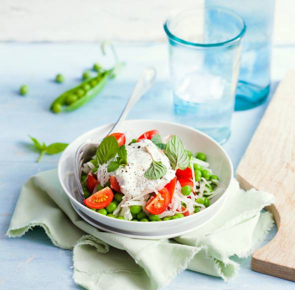 Erbsensalat mit Minz-Joghurtsoße