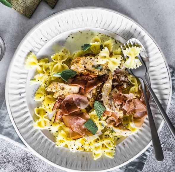 Farfalle mit Tomaten-Cashew-Pesto im Monsieur Cuisine | ZauberMix