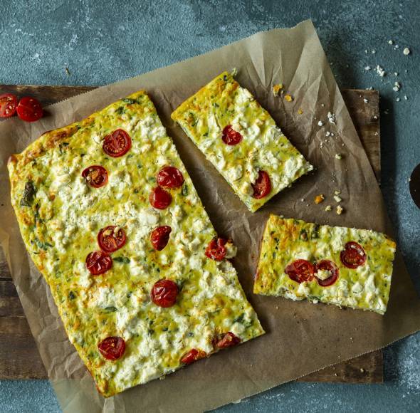 Frittata vom Blech mit Feta