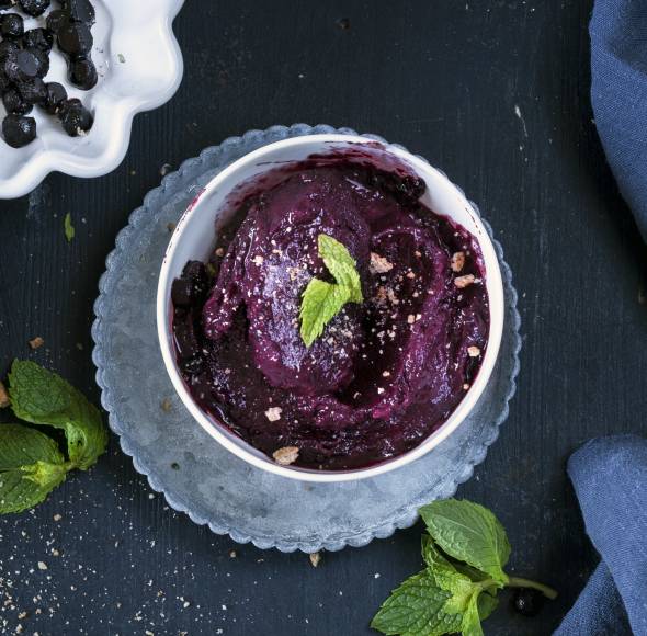 Erdbeer-Rhabarbereis im Monsieur Cuisine | ZauberMix