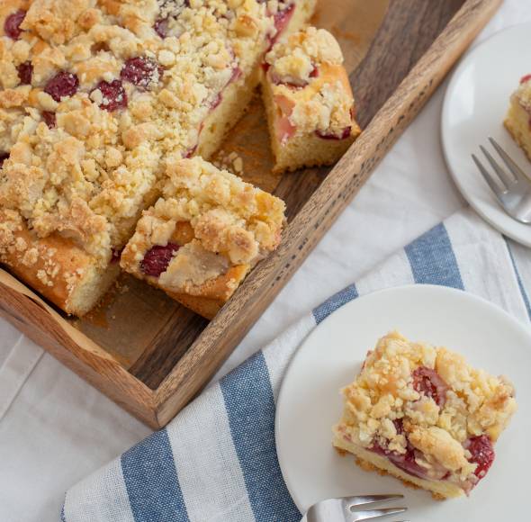 Kirsch-Schmandkuchen vom Blech mit dem Monsieur Cuisine | ZauberMix Club