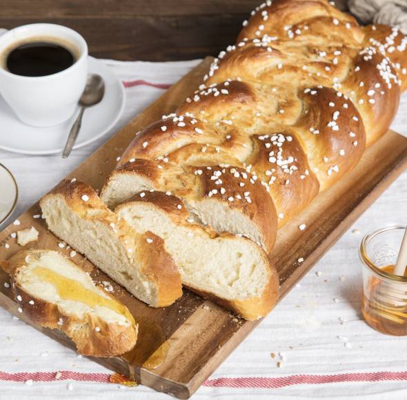 Klassischer Hefezopf mit dem Monsieur Cuisine | ZauberMix Klassischer Hefezopf mit dem Monsieur Cuisine | ZauberMix