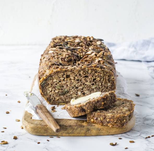 Low-Carb-Brot mit Nüssen