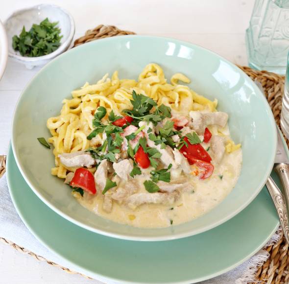 Paprika-Schweinegeschnetzeltes mit Spätzle