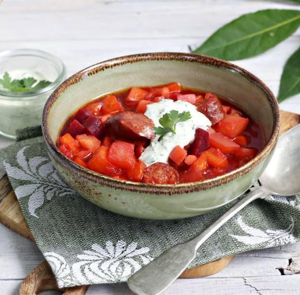 Pikanter Eintopf mit Räucherwurst