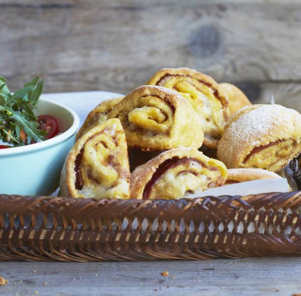 Pizzabrötchen mit Schinken