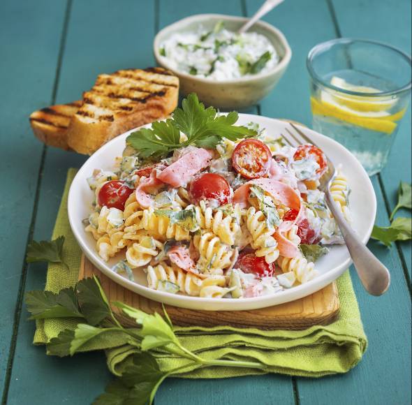 Gyros mit Kritharakinudeln aus dem Monsieur Cuisine | ZauberMix Gyros mit Kritharakinudeln aus dem Monsieur Cuisine | ZauberMix