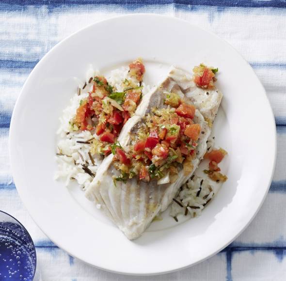 Seelachs mit Reis und Paprikasalsa