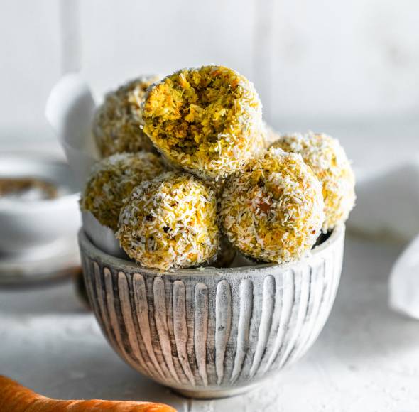 Süße Karotten-Kokos-Bites