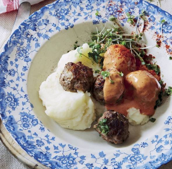 Fleischbällchen in Tomaten-Paprikasoße