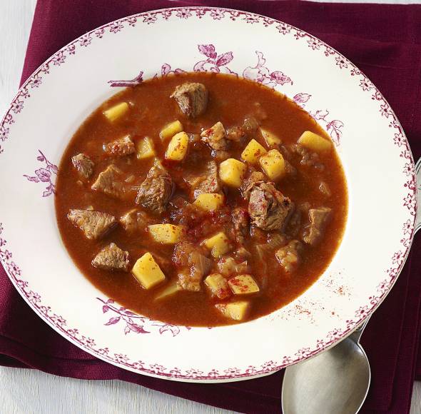 Kartoffel-Gulasch-Suppe