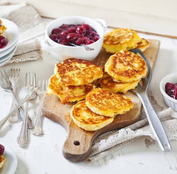 Kartoffelpuffer mit Kirschen