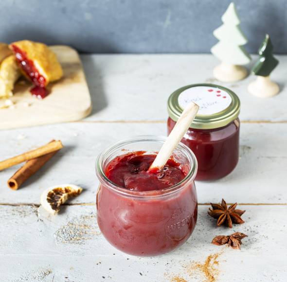 Sauerkirsch-Zimt-Likör aus dem Monsieur Cuisine | ZauberMix Sauerkirsch-Zimt-Likör aus dem Monsieur Cuisine | ZauberMix