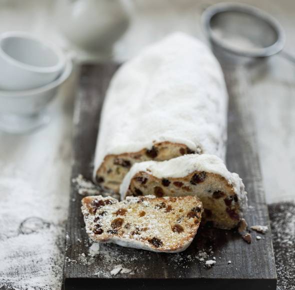 Klassischer Christstollen