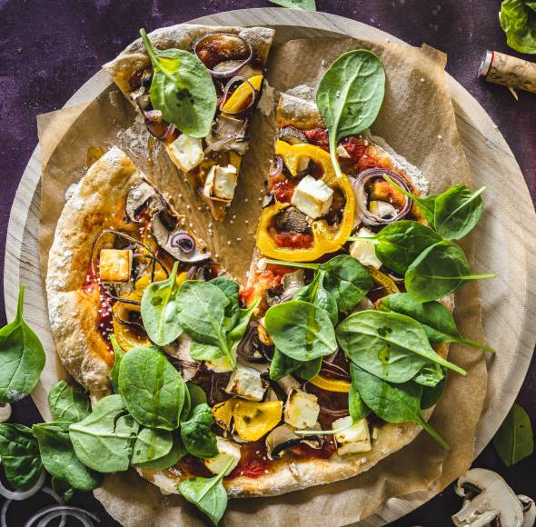 Pizza mit Gemüseteig