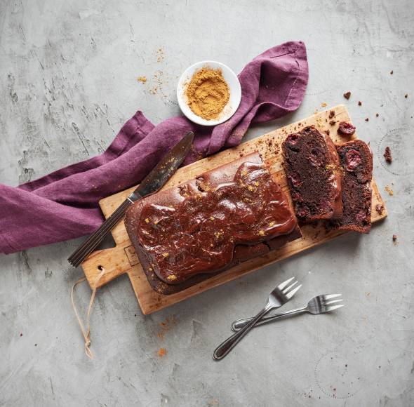 Weihnachtlicher Schoko-Kirsch-Kuchen