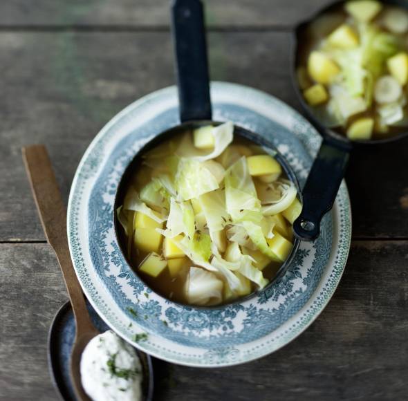 Erbsen-Möhren-Eintopf mit Würstchen | ZauberMix