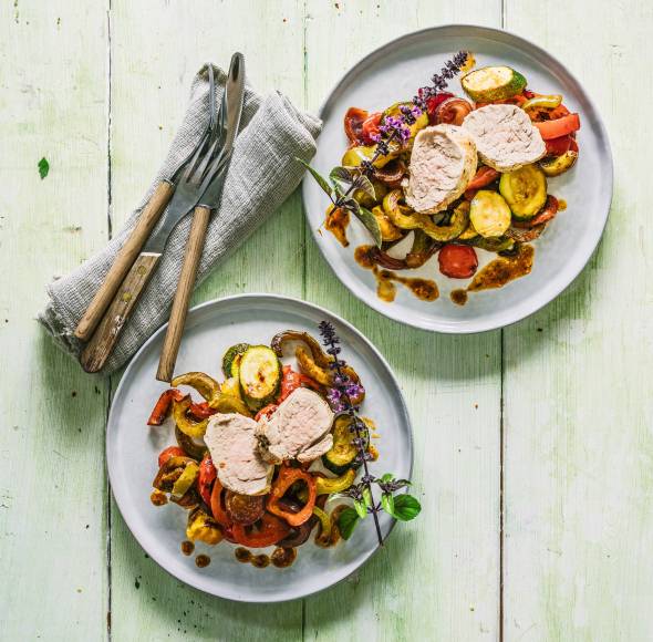 Zartes Schweinefilet mit Ofengemüse