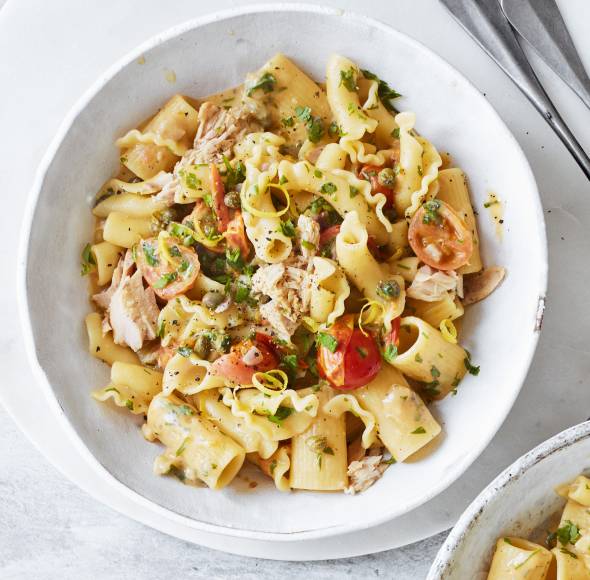 Zitronenpasta mit Thunfisch und Kapern