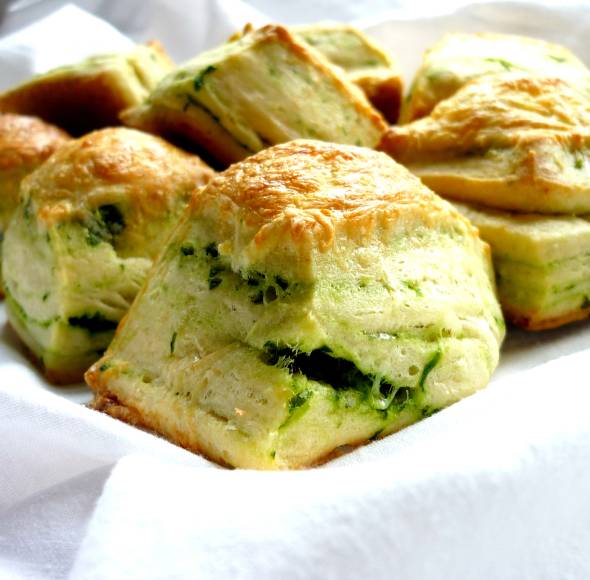 Bärlauch-Brötchen mit dem Monsieur Cuisine