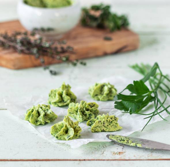 Blitzschnelle Kräuterbutter | ZauberMix Club Blitzschnelle Kräuterbutter | ZauberMix Club