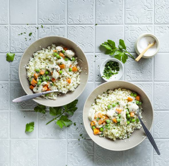 Low-Carb-Hühnerfrikassee mit Blumenkohlreis