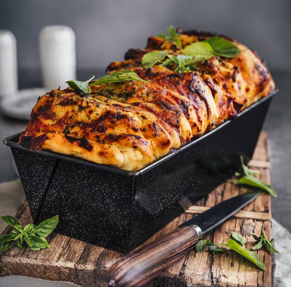 Pizzateig mit frischer Hefe aus dem Monsieur Cuisine | ZauberMix Pizzateig mit frischer Hefe aus dem Monsieur Cuisine | ZauberMix