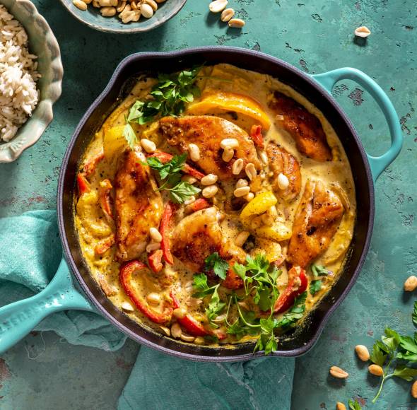 Cremige Erdnuss- Hähnchen-Pfanne