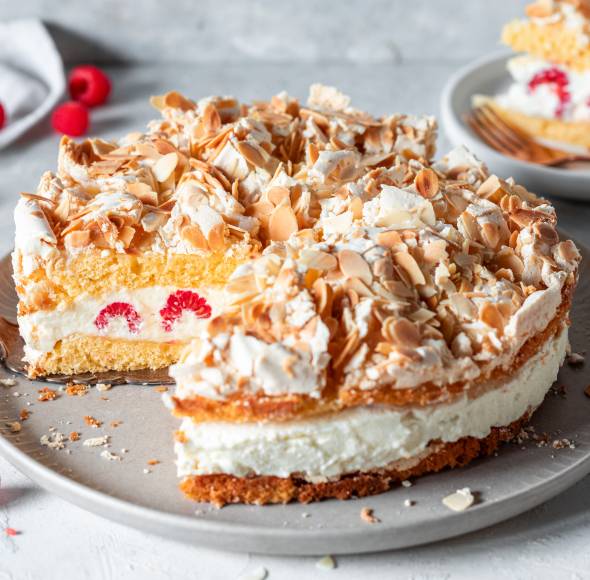 Himmelstorte mit Himbeeren