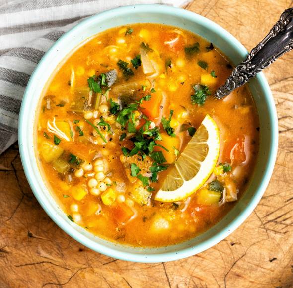 Hühnersuppe mit Gemüse