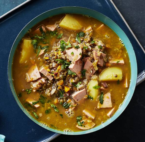 Linseneintopf mit Fleischwurst