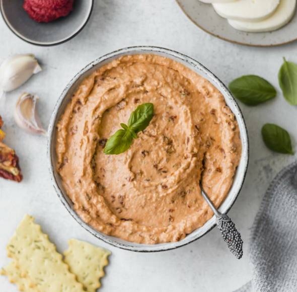 Rezeptsammlung: Dips &amp; Aufstriche im Monsieur Cuisine | ZauberMix