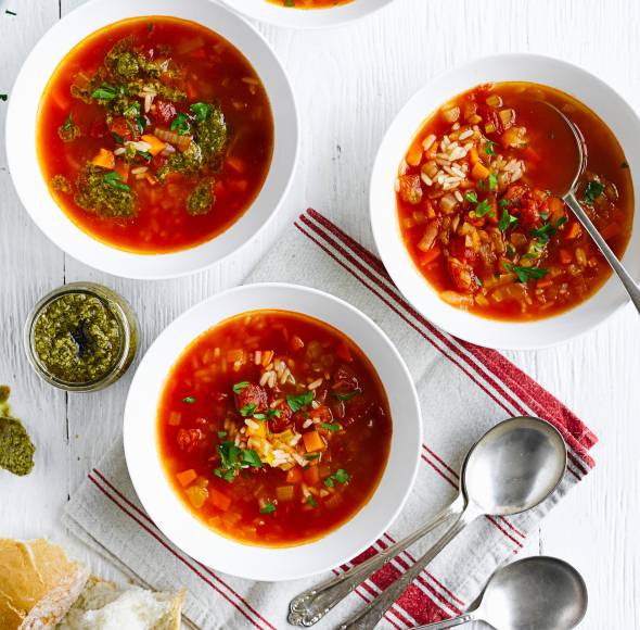 Schnelle Tomaten-Reis-Suppe