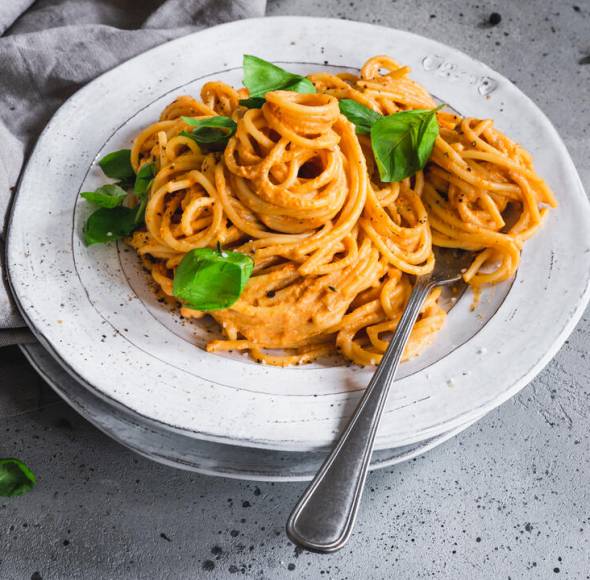 Spaghetti mit gerösteter Tomaten-Feta-Soße | ZauberMix