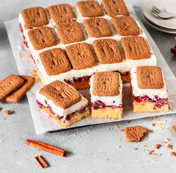 Spekulatius Maulwurfkuchen mit Kirschen | ZauberMix