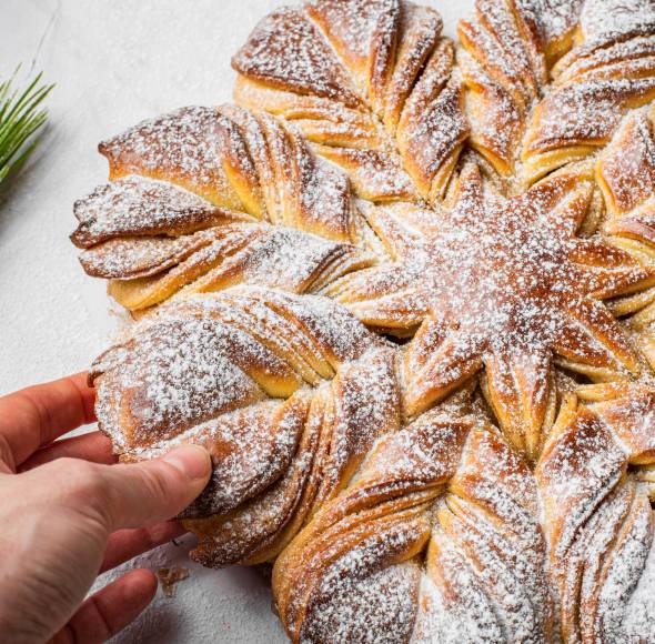 Weihnachts-Sternbrot mit Zimt