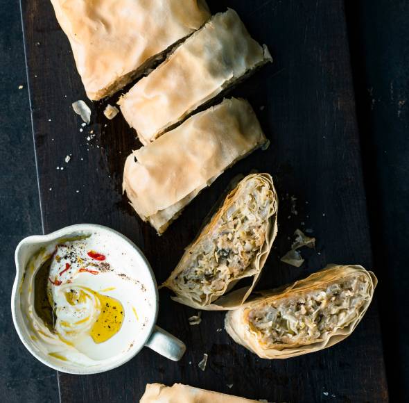 Spitzkohl-Hack-Strudel