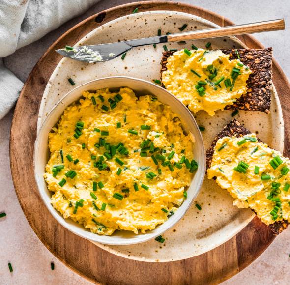 Rezeptsammlung: Dips &amp; Aufstriche im Monsieur Cuisine | ZauberMix