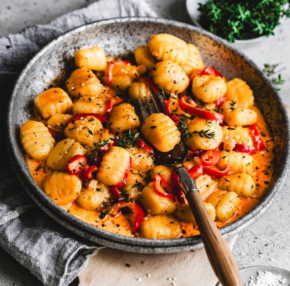 15-Minuten-Gnocchi mit Knoblauch-Tomaten | ZauberMix