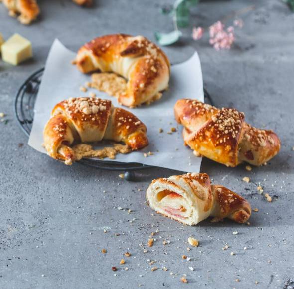 Schinken-Käse-Croissants