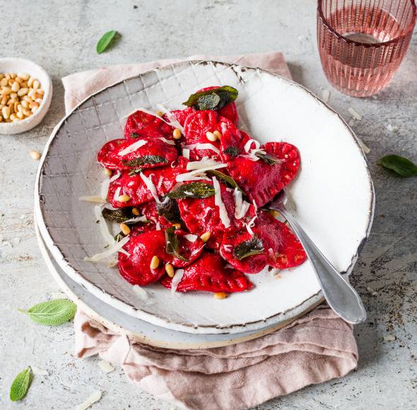 Herz-Ravioli in Salbeibutter