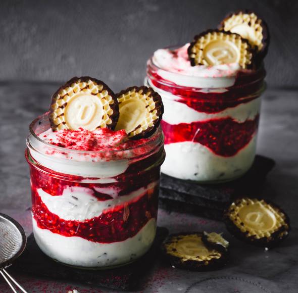 Himbeer-Schokokuss-Dessert