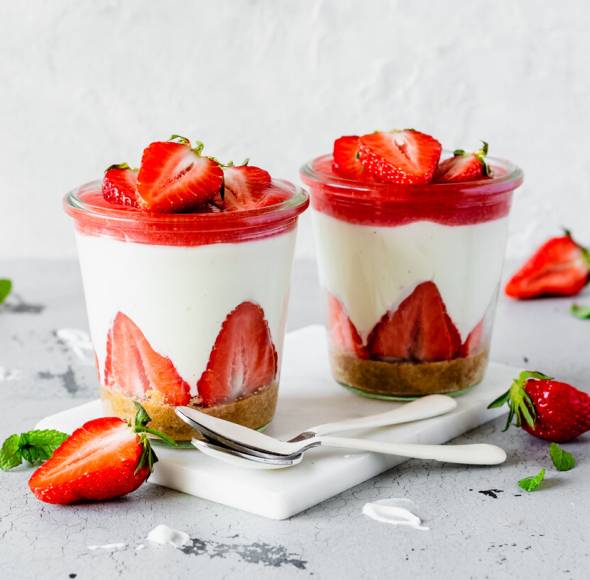 Erdbeer-Butterkeks-Dessert