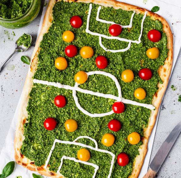 Flammkuchen als Fußballfeld