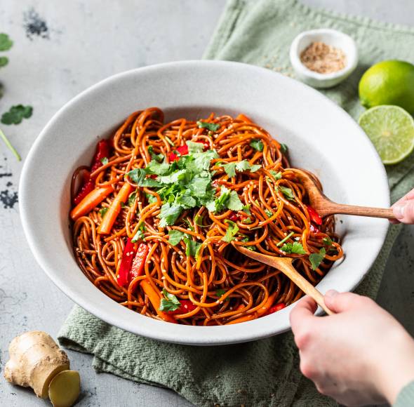 Spaghettisalat Teriyaki